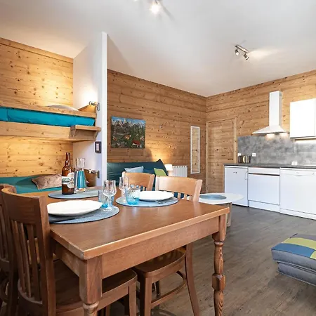Cote-bourget, 2 Apparts, 10 Pers Le Bourget Et 4 Pers L'orgere, Proche La Norma Aussois Apartment